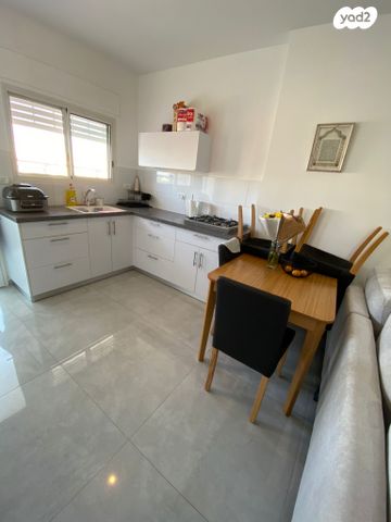 דירה, עזרא 23, גבעת אוסישקין, נהריה