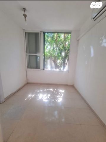 דירה, חנה סנש 8, שיכון ההסתדרות, בני ברק