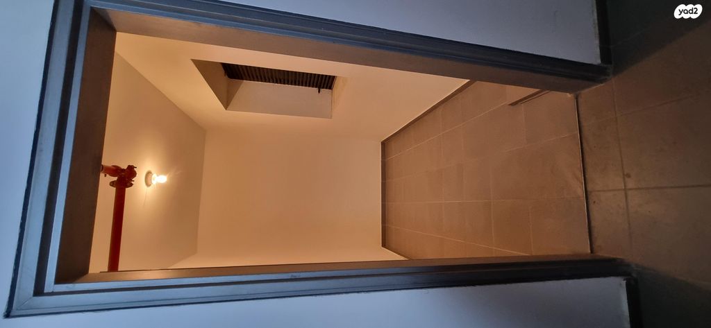 מחסן, מרים הנביאה 15, פסגות אפק, ראש העין