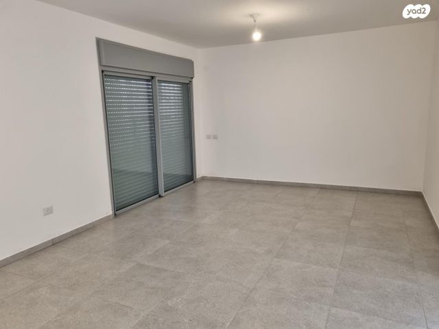 דירה, זלדה שניאורסון 12, כרמי גת, קרית גת