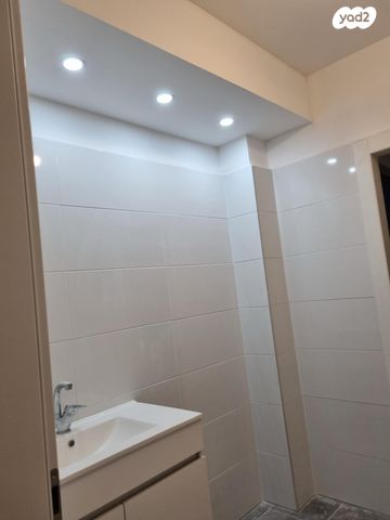 דירה, זלדה שניאורסון 12, כרמי גת, קרית גת