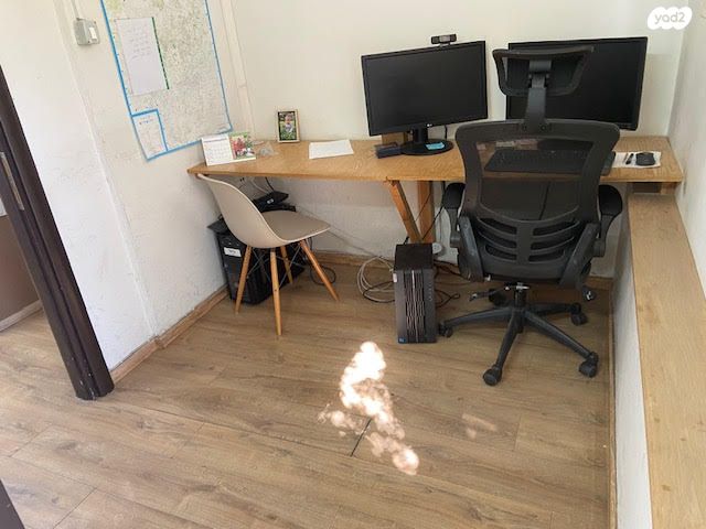 משרדים, חזקיהו המלך 17, קטמון הישנה, ירושלים