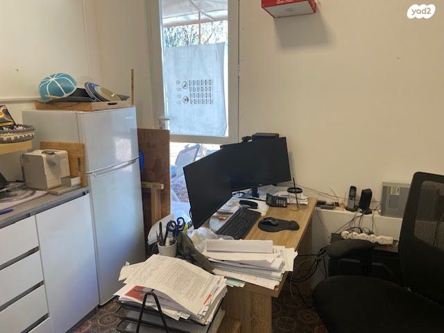 משרדים, חזקיהו המלך 17, קטמון הישנה, ירושלים