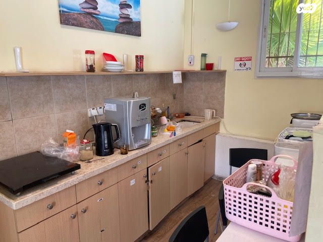 משרדים, חזקיהו המלך 17, קטמון הישנה, ירושלים