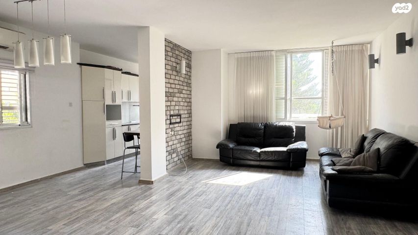 האחים אוסטשינסקי 