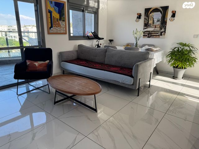 דירה, מודיעין מכבים רעות