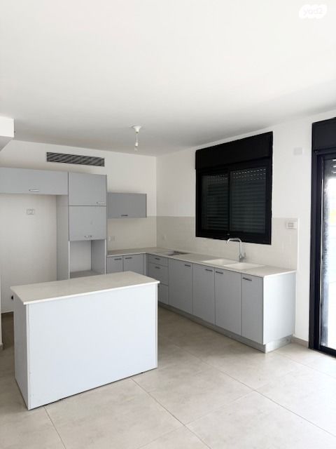 דירה, יצחק שמיר, רמת הדר, גבעת שמואל