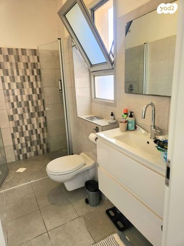 דירה, בן גוריון, כפר סבא