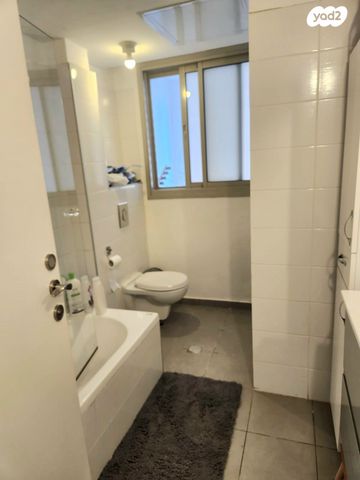 דירה, בן גוריון, כפר סבא