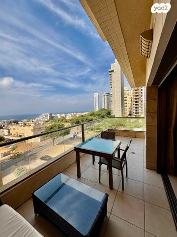 דירה, נתניה