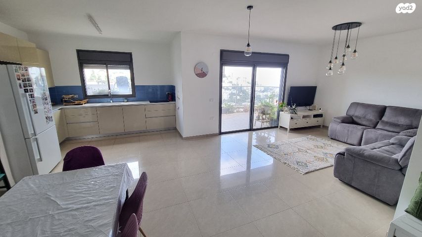 דירה, גבעת כלניות, יקנעם עילית