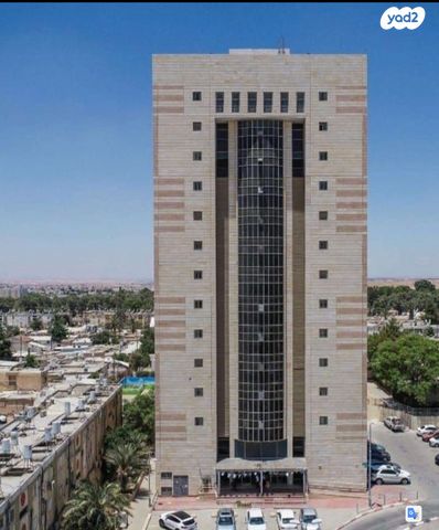 אביה השופט 1