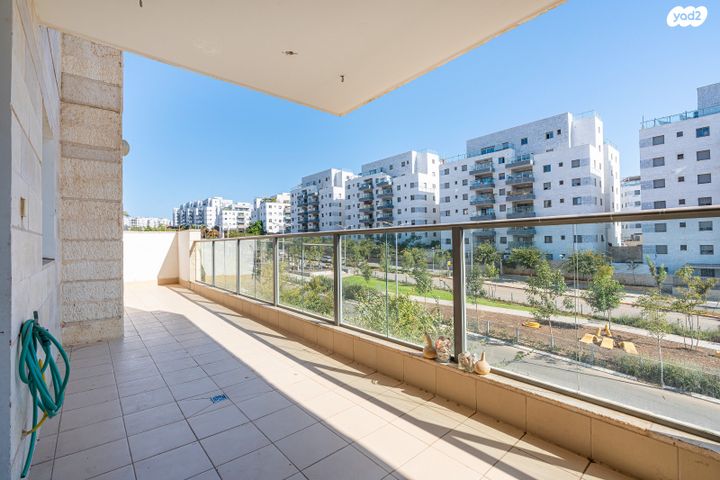 דירה, יקינטון 2, הפרחים, חריש