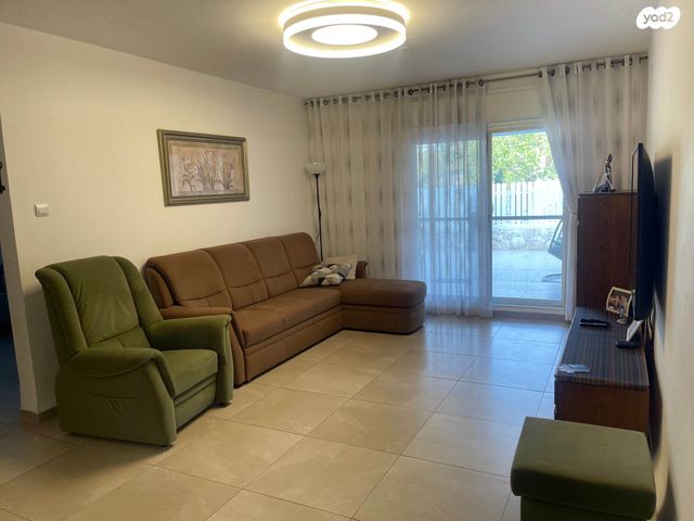 דירת גן, אשכולות, הגליל, כרמיאל