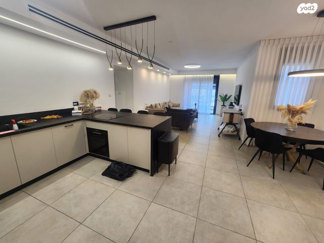 דירה, שדרות בפארק, שדרות