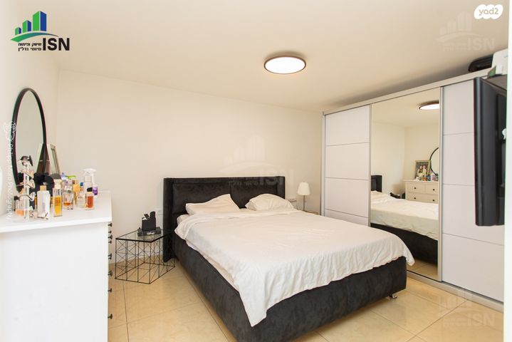 טריפלקס, החרוב, רמת בגין, טירת כרמל