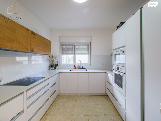 דירה, יוסף לוי, עיר, מרכז העיר, נהריה