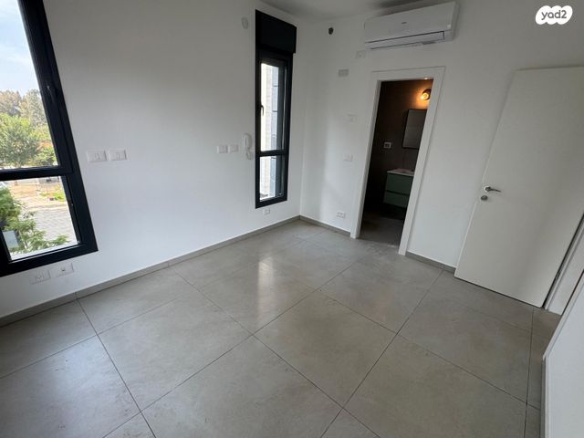 דירה, הר מירון, נווה ישראל, הרצליה