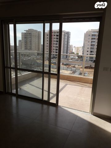 דירה, שקמים ואגמים, אשקלון