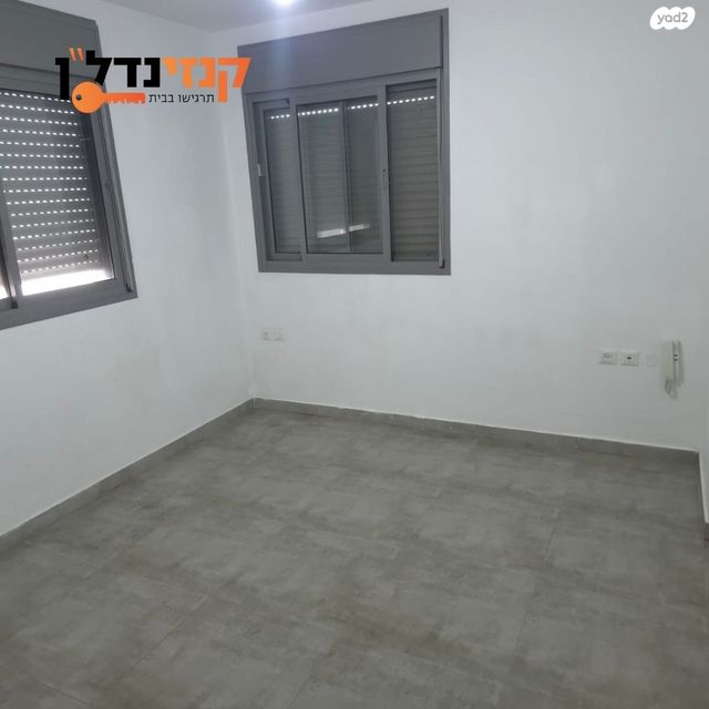 דירה, הנרייטה סאלד, כרמי גת, קרית גת