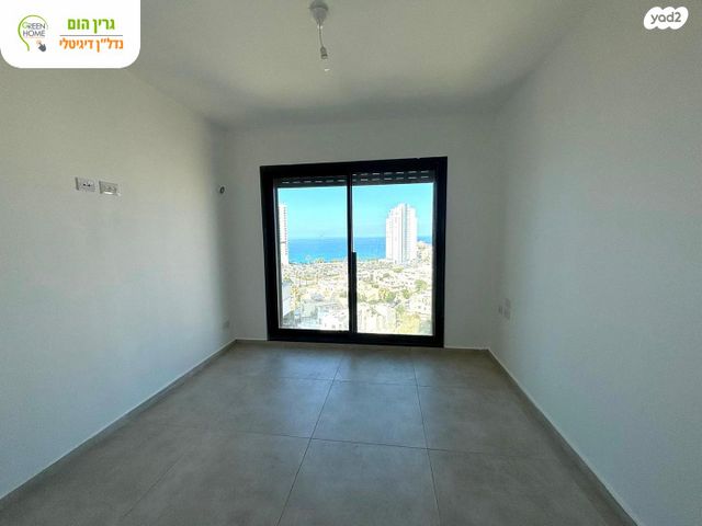 דירה, אמנון ליפקין שחק, נוף הטיילת, נתניה