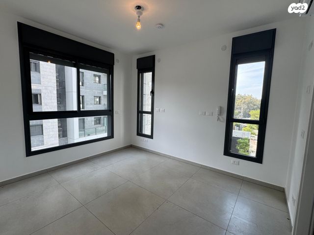 דירה, הר מירון, נווה ישראל, הרצליה