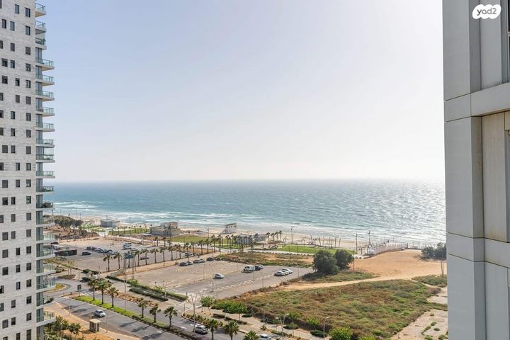 דירה, שדרות רחבעם זאבי 11, גבעת אולגה, חדרה