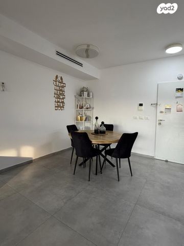 דירה, הצנחנים 5, אריק שרון, נהריה