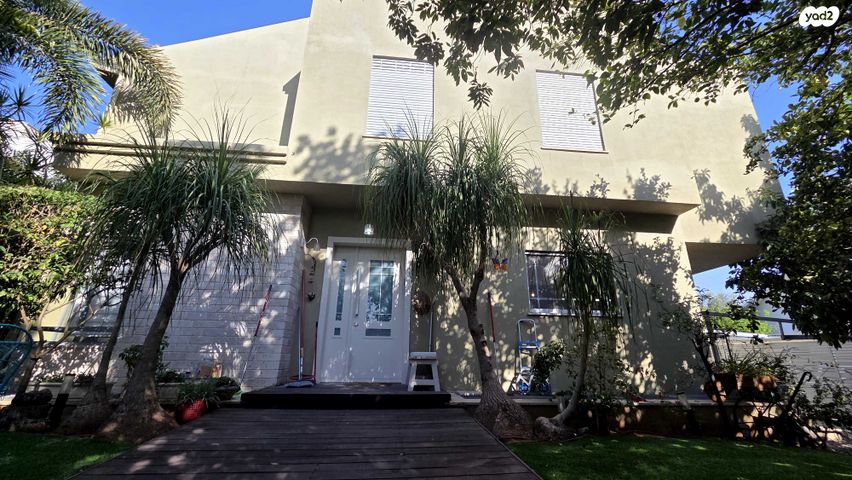 דו משפחתי, מנשה בן ישראל, רמת אהרון, רחובות