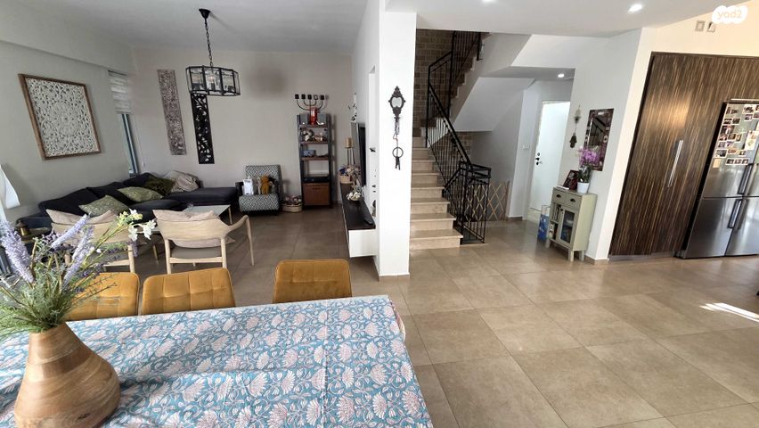 דו משפחתי, מנשה בן ישראל, רמת אהרון, רחובות