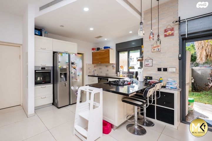 דו משפחתי, לימון, נווה פרדסים, פרדס חנה כרכור