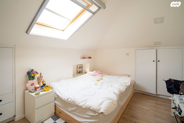 דו משפחתי, כוכבן, מתחם 19 - 20 (מתחם הפרחים), הוד השרון