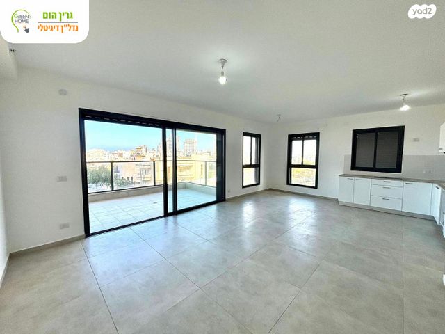 דירה, אמנון ליפקין שחק, נוף הטיילת, נתניה