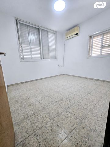 גג/ פנטהאוז, מפרץ שלמה, קרית שרת מזרח, חולון