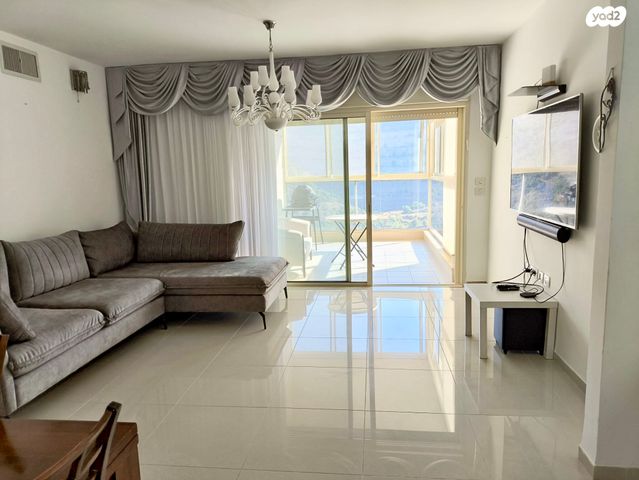 דירה, דוכיפת, רמות יצחק, נשר