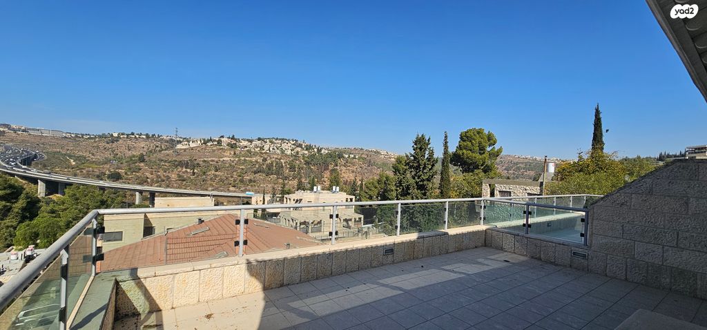 בית פרטי/ קוטג', המתנחלים בהר, רמת מוצא, ירושלים