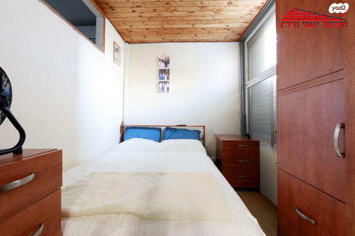 דירה, יהודה לייב פינסקר, רמב"ם, ראשון לציון