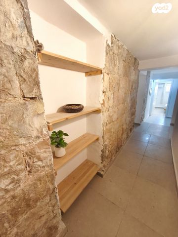 דירה, קיבוץ גלויות, העיר התחתית, ואדי סאליב, חיפה