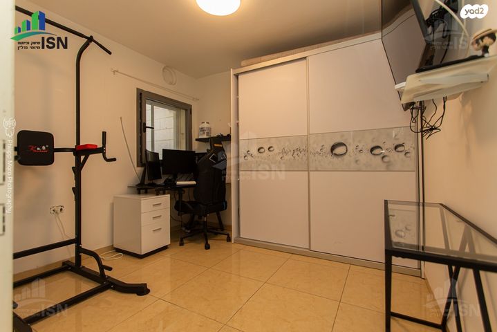 טריפלקס, החרוב, רמת בגין, טירת כרמל