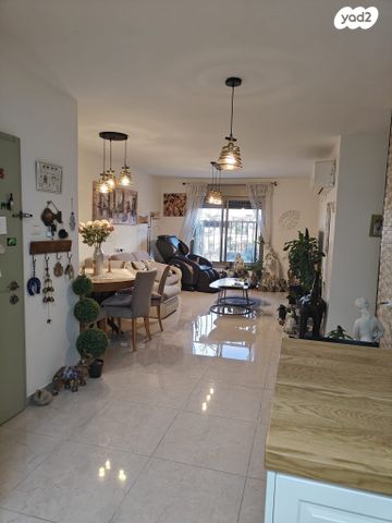 דירה, רמת יקנעם, יקנעם עילית