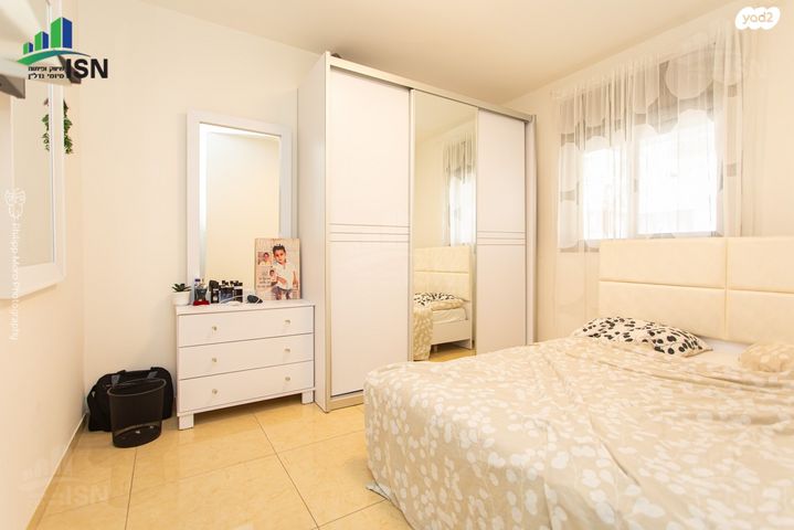 טריפלקס, החרוב, רמת בגין, טירת כרמל