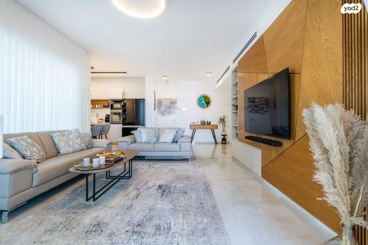 דירה, שדרות רחבעם זאבי 11, גבעת אולגה, חדרה