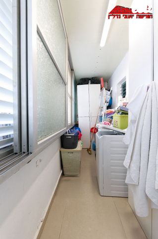 דירה, יהודה לייב פינסקר, רמב"ם, ראשון לציון