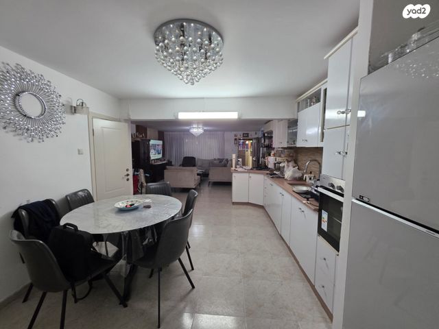 דירת גן, אליעזר קפלן, נווה זית, לוד