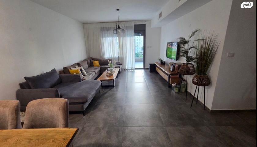 דירה, פרופ' מישל רבל, רחובות המדע, רחובות