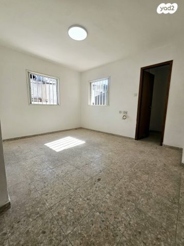 גג/ פנטהאוז, מפרץ שלמה, קרית שרת מזרח, חולון