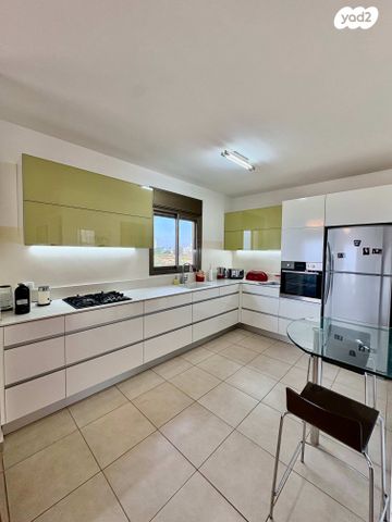 דירה, נתניה