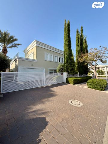 בית פרטי/ קוטג', הכוכבים 67, הרקיע, הגולף, קיסריה