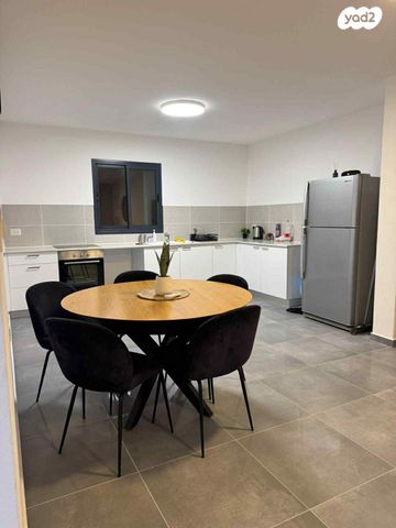 דירה, שדרות עמק יזרעאל, שקמים ואגמים, אשקלון