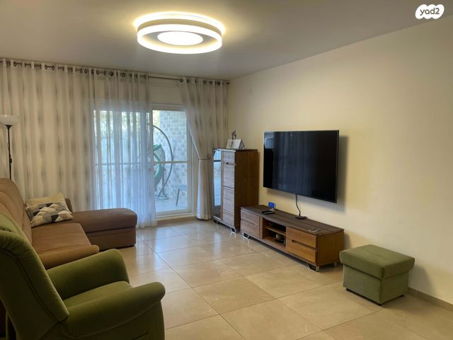 דירת גן, אשכולות, הגליל, כרמיאל